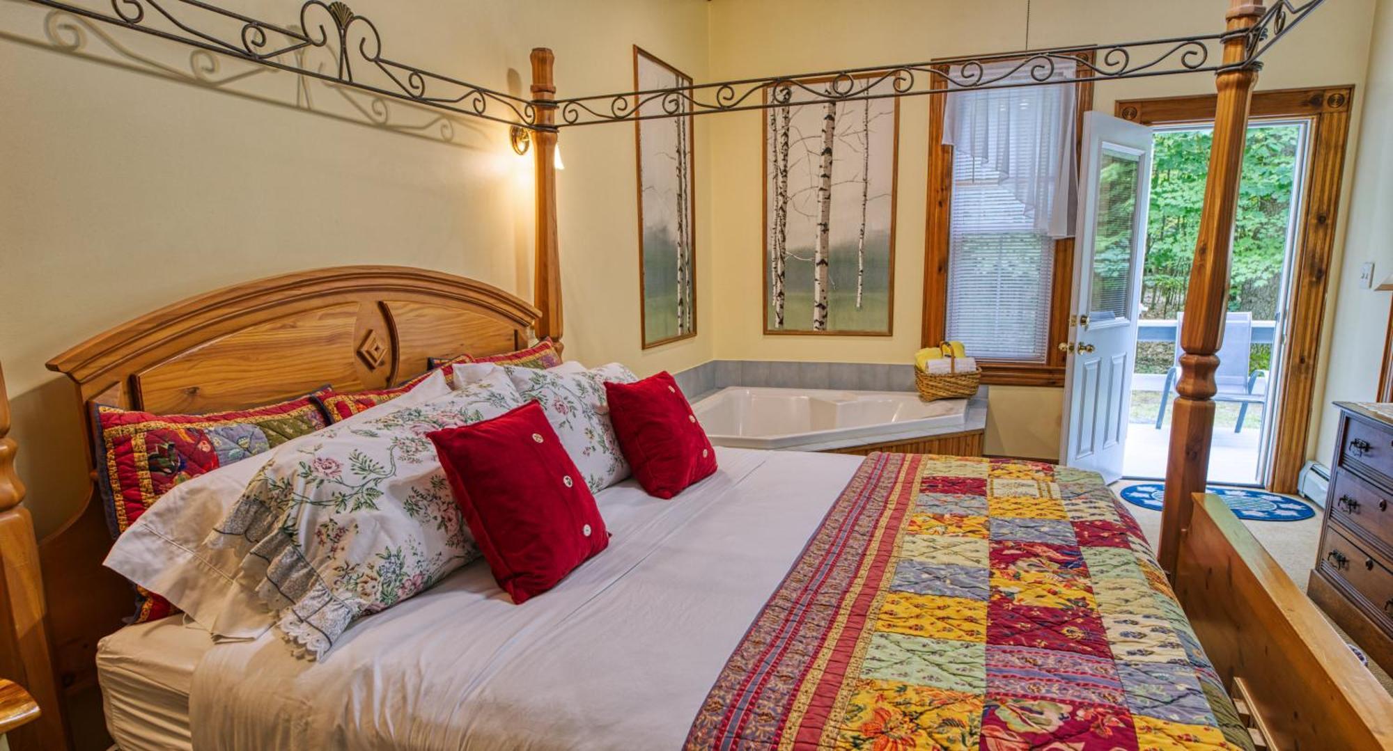 Rockwell Falls Inn And Wine Bar Lake Luzerne Zimmer foto